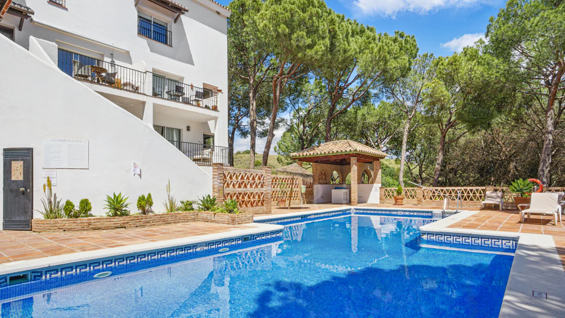 Spacious four-bedroom, duplex penthouse in the Los Pinos de Aloha complex, Nueva Andalucía, Marbella