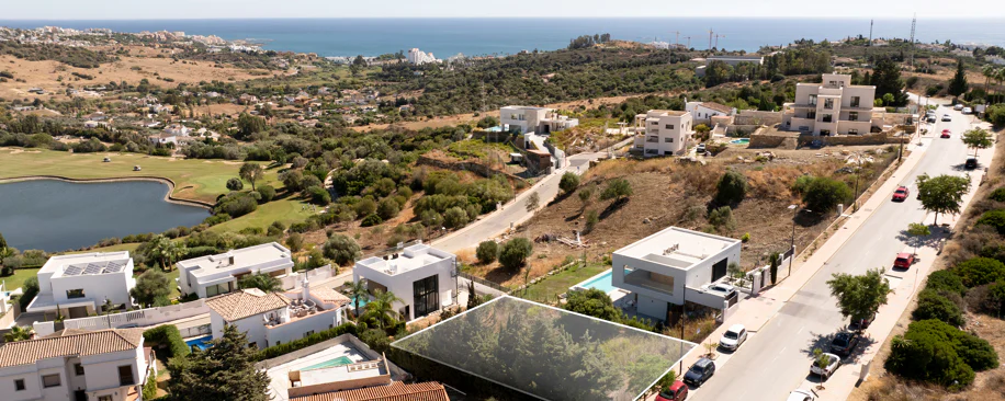 Teren de primă clasă cu proiect și licență în Valle Romano, Estepona