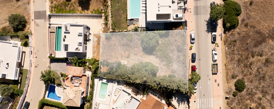 Teren de primă clasă cu proiect și licență în Valle Romano, Estepona