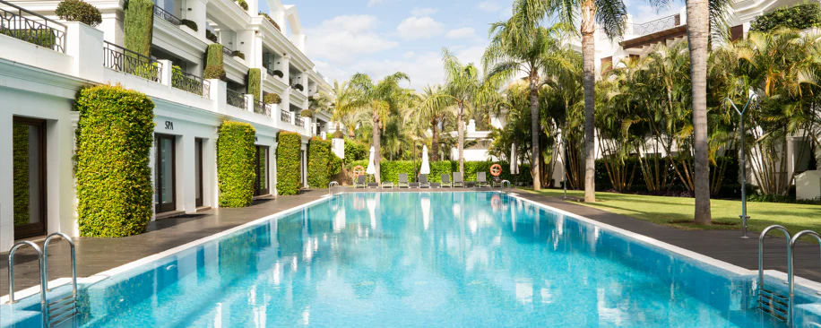 Exclusive Ground-Floor Apartment in Doncella Beach, Estepona
