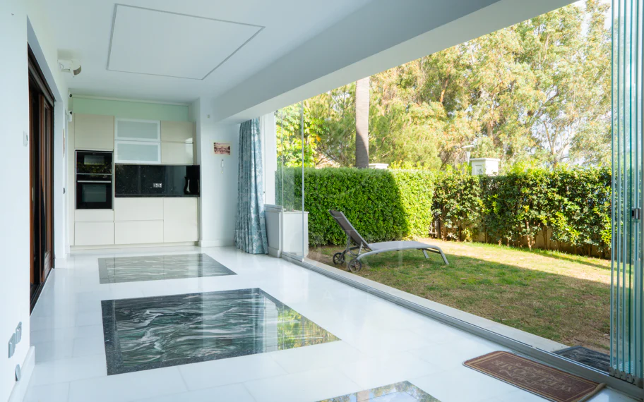 Exclusive Ground-Floor Apartment in Doncella Beach, Estepona