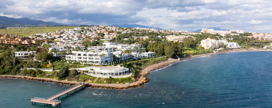 Exclusive Ground-Floor Apartment in Doncella Beach, Estepona