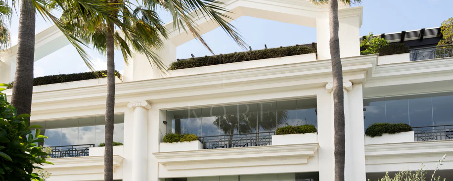 Exclusive Ground-Floor Apartment in Doncella Beach, Estepona