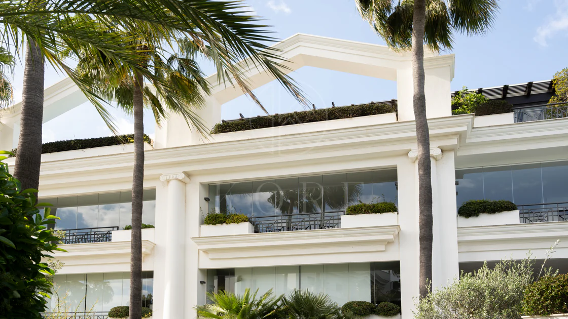 Exclusive Ground-Floor Apartment in Doncella Beach, Estepona