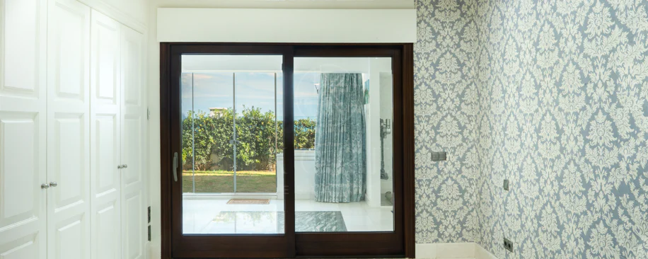 Exclusive Ground-Floor Apartment in Doncella Beach, Estepona