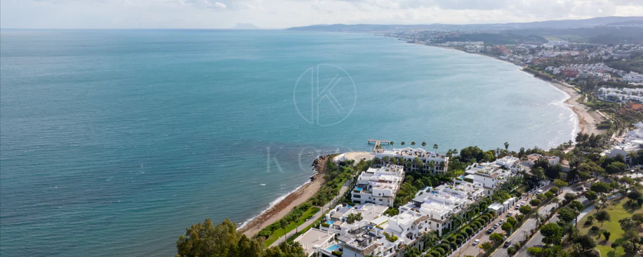 Exclusive Ground-Floor Apartment in Doncella Beach, Estepona