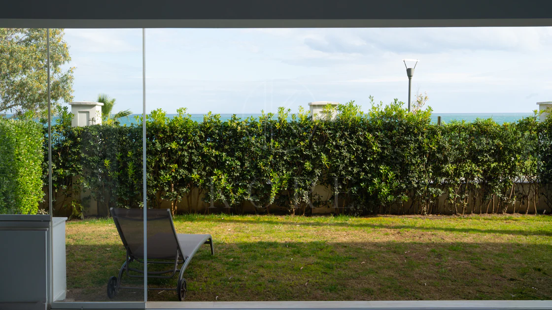 Exclusive Ground-Floor Apartment in Doncella Beach, Estepona