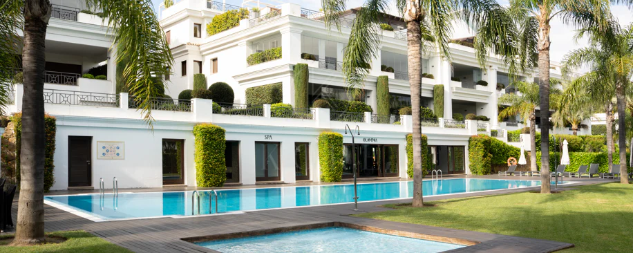 Exclusive Ground-Floor Apartment in Doncella Beach, Estepona