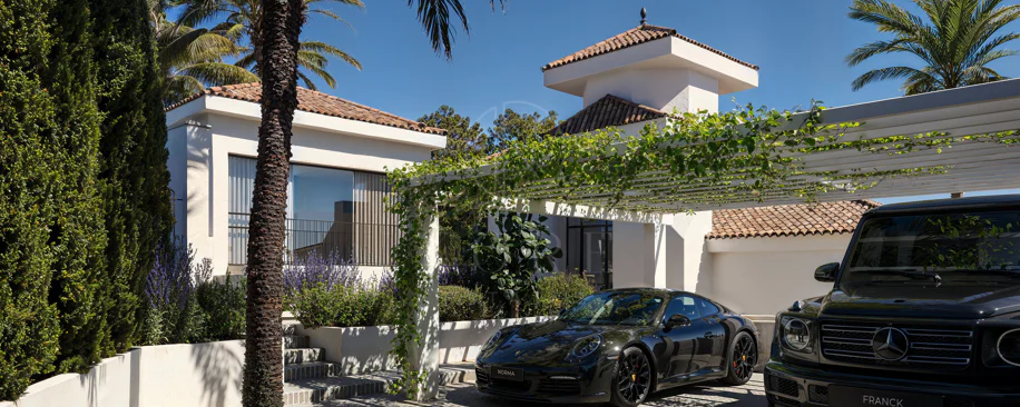 Villa Voir - Scandinavian-inspired villa in the prestigious Los Naranjos Hill Club of Marbella