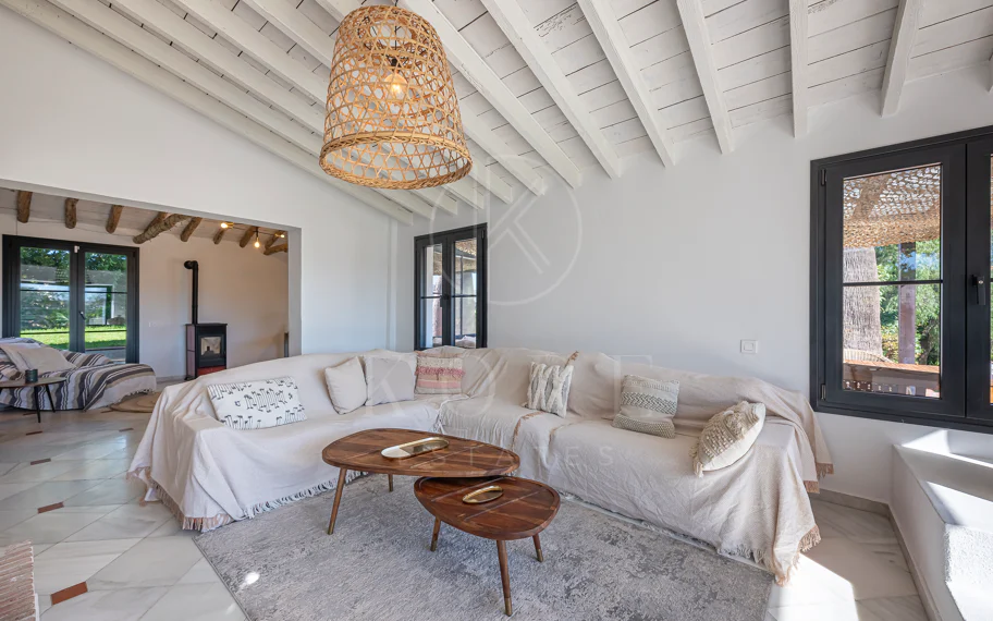 Charming Villa with Panoramic Views in Guadalmina Alta