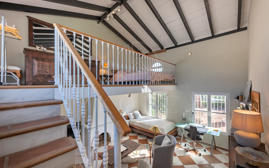 Charming Villa with Panoramic Views in Guadalmina Alta
