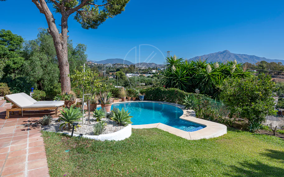 Charming Villa with Panoramic Views in Guadalmina Alta
