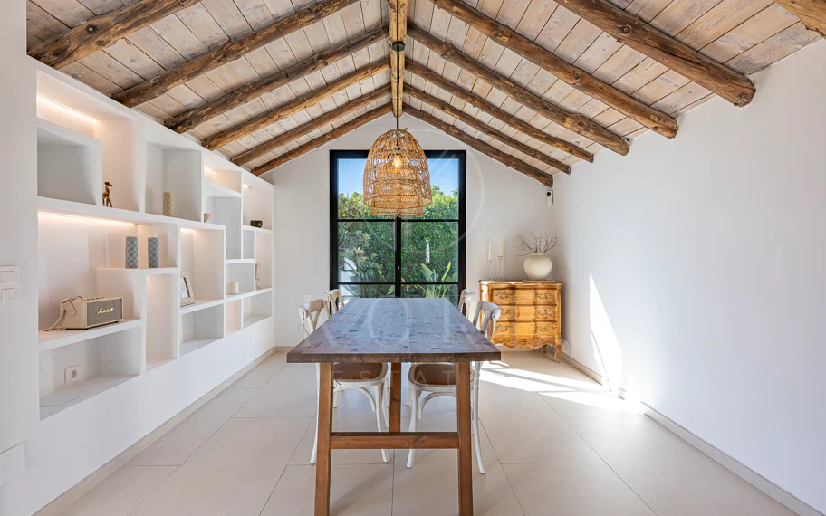 Charming Villa with Panoramic Views in Guadalmina Alta