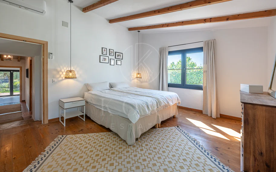 Charming Villa with Panoramic Views in Guadalmina Alta