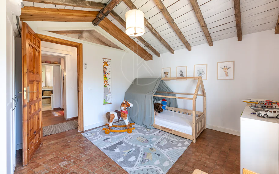 Charming Villa with Panoramic Views in Guadalmina Alta