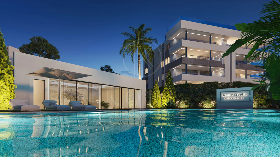 Ático contemporáneo con terraza y solárium, ambos con vistas panorámicas al mar Mediterráneo en una ubicación privilegiada