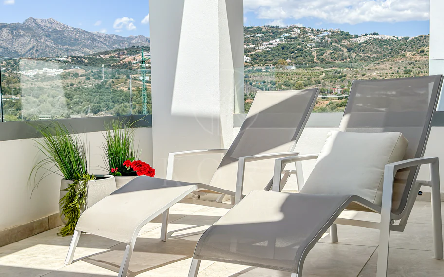 Contemporary penthouse with terrace and solarium both with panoramic views of the Mediterranean Sea in top location