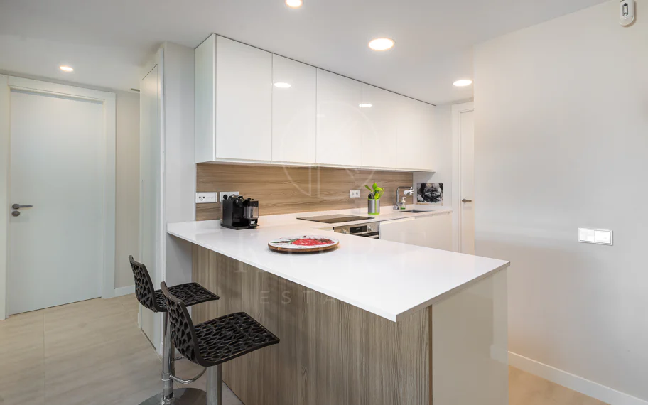 Brand New Modern Apartment with Top Amenities in Selwo Estepona