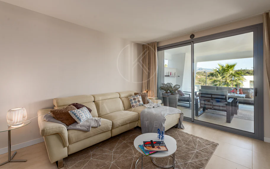 Brand New Modern Apartment with Top Amenities in Selwo Estepona