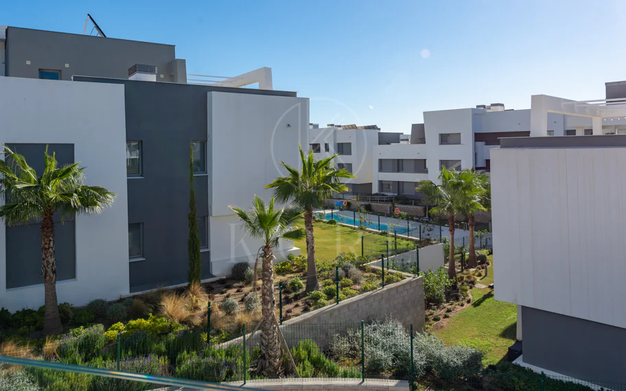 Brand New Modern Apartment with Top Amenities in Selwo Estepona