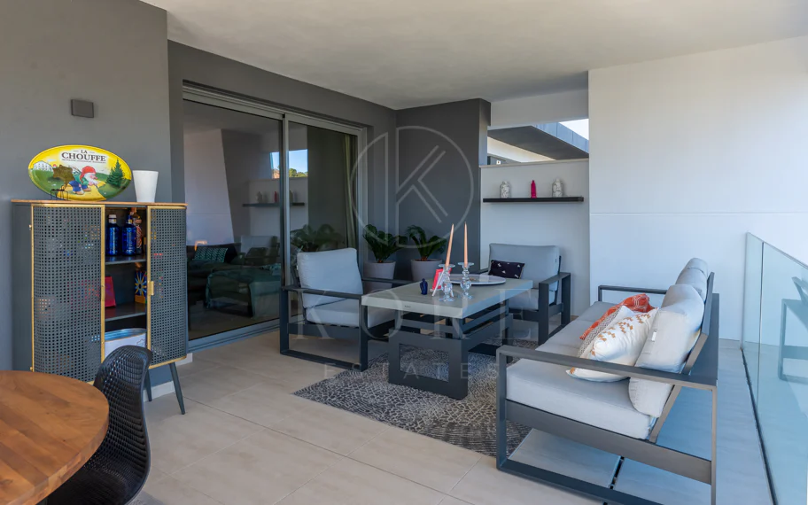 Brand New Modern Apartment with Top Amenities in Selwo Estepona
