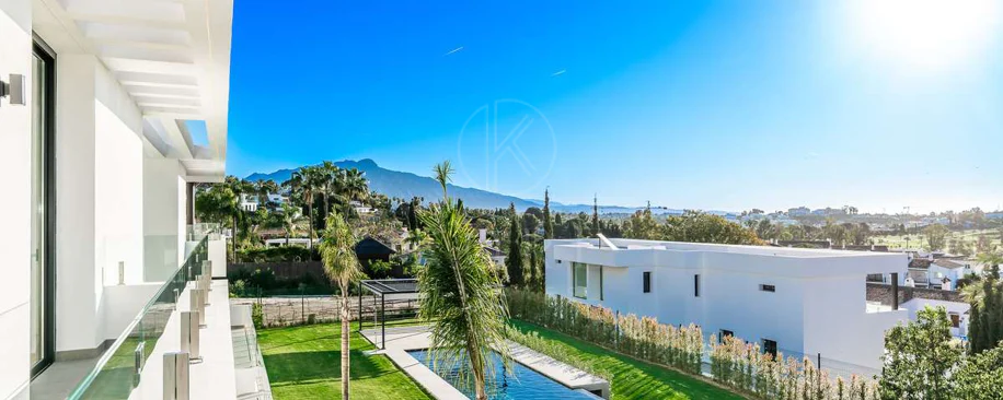 Ansamblu în El Paraiso, Estepona East