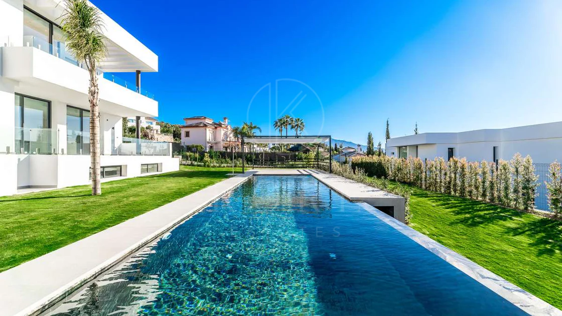 Ansamblu în El Paraiso, Estepona East