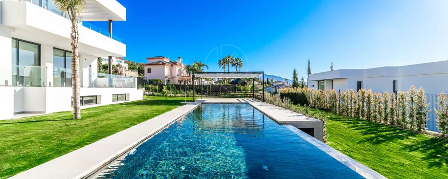 Ansamblu în El Paraiso, Estepona East