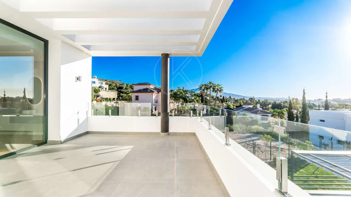 Ansamblu în El Paraiso, Estepona East