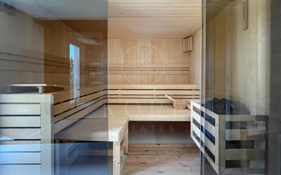 Fantástica villa moderna con increíbles vistas panorámicas al mar