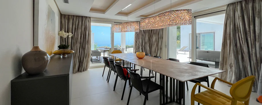 Fantastic modern villa with amazing panoramic sea views in La Zagaleta