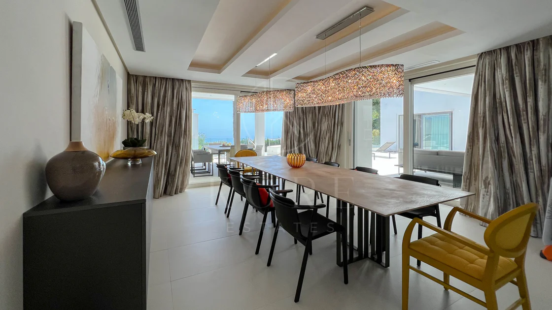 Fantastic modern villa with amazing panoramic sea views in La Zagaleta
