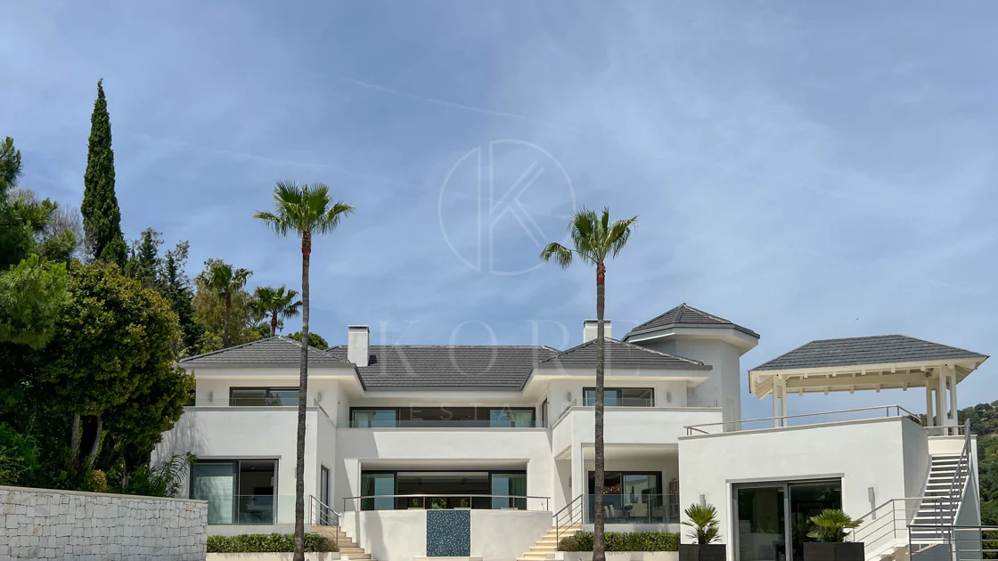 Fantastic modern villa with amazing panoramic sea views in La Zagaleta