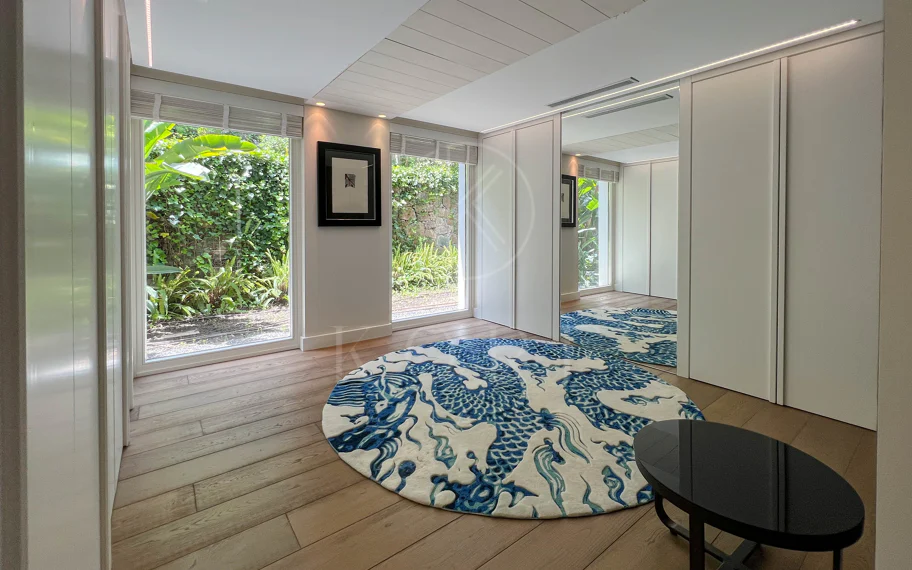 Fantástica villa moderna con increíbles vistas panorámicas al mar