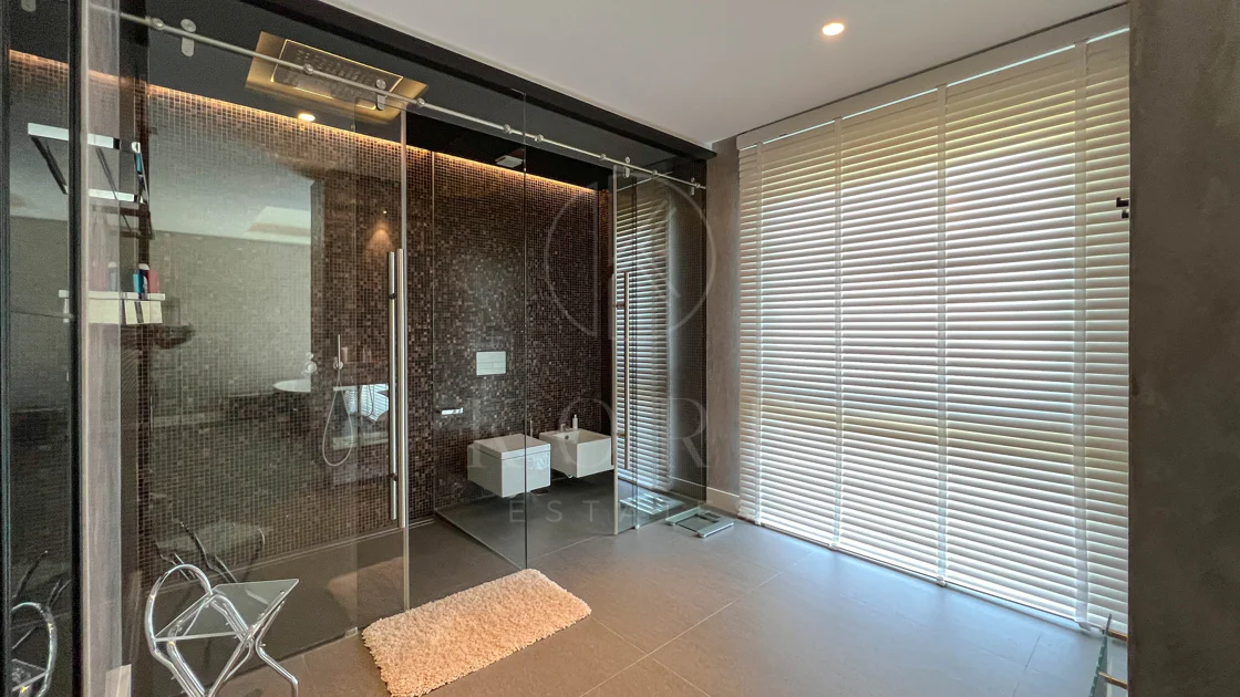 Fantastic modern villa with amazing panoramic sea views in La Zagaleta