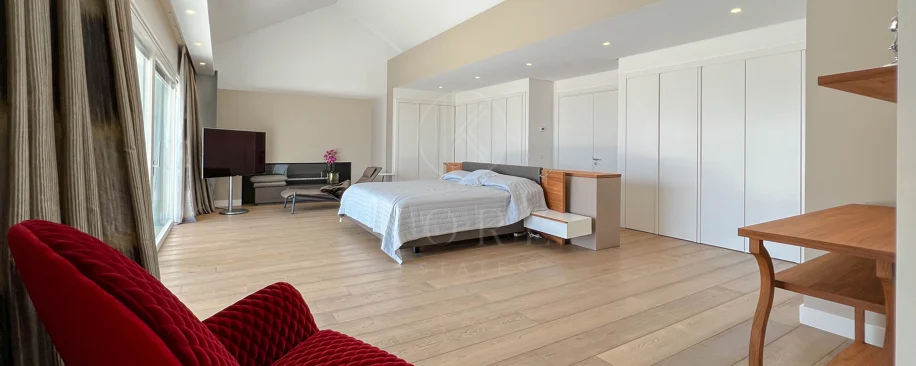 Fantastic modern villa with amazing panoramic sea views in La Zagaleta