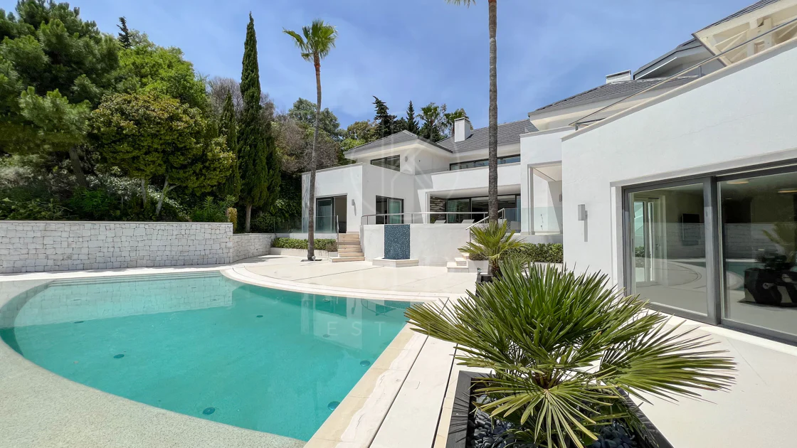 Fantastic modern villa with amazing panoramic sea views in La Zagaleta