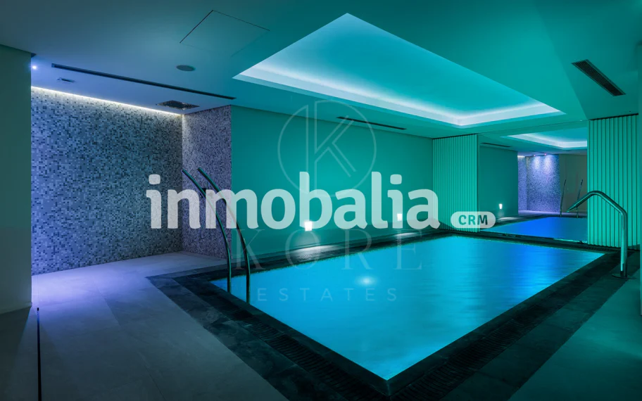 Fantástica villa moderna con increíbles vistas panorámicas al mar