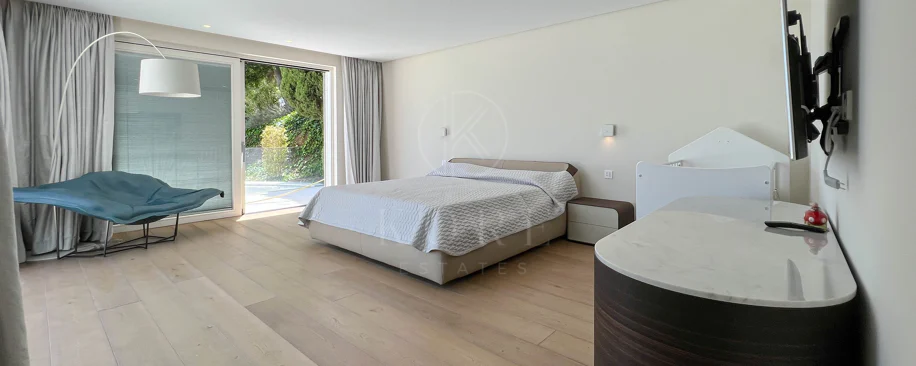 Fantastic modern villa with amazing panoramic sea views in La Zagaleta