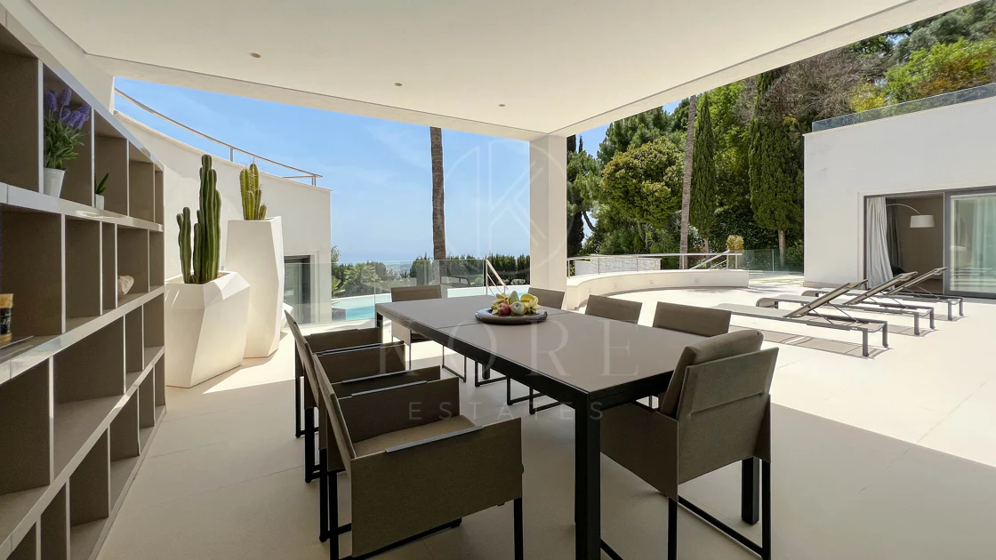 Fantastic modern villa with amazing panoramic sea views in La Zagaleta