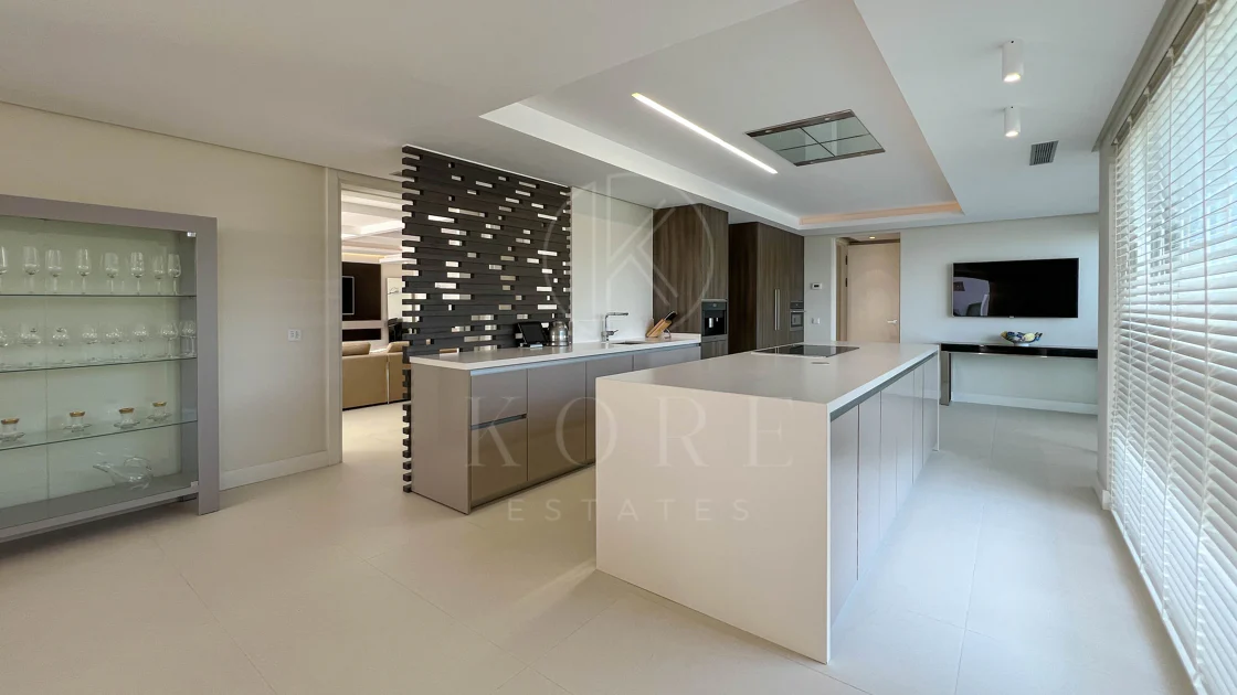 Fantastic modern villa with amazing panoramic sea views in La Zagaleta