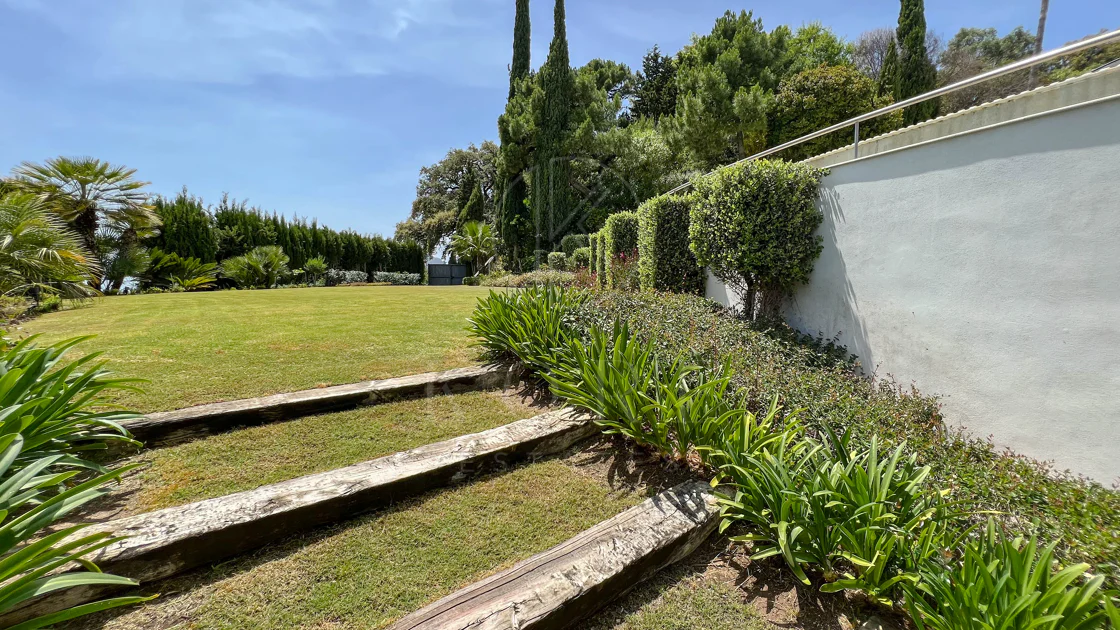 Fantastic modern villa with amazing panoramic sea views in La Zagaleta