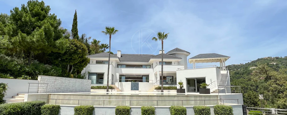 Fantastic modern villa with amazing panoramic sea views in La Zagaleta