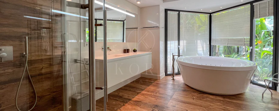 Fantastic modern villa with amazing panoramic sea views in La Zagaleta