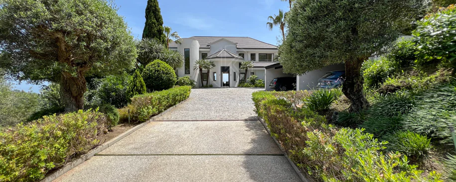 Fantastic modern villa with amazing panoramic sea views in La Zagaleta