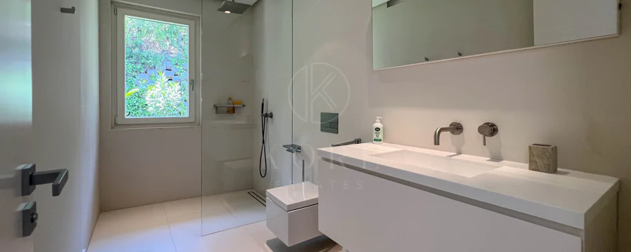 Fantastic modern villa with amazing panoramic sea views in La Zagaleta