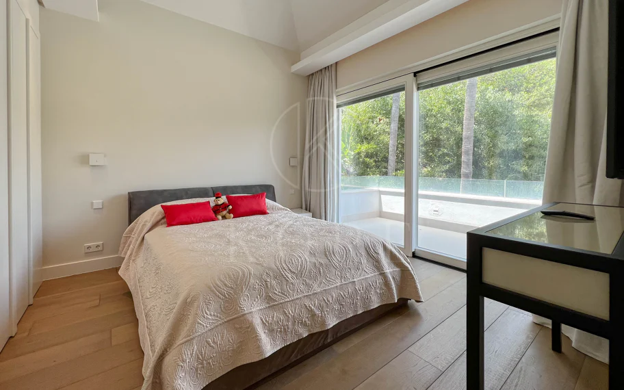 Fantástica villa moderna con increíbles vistas panorámicas al mar