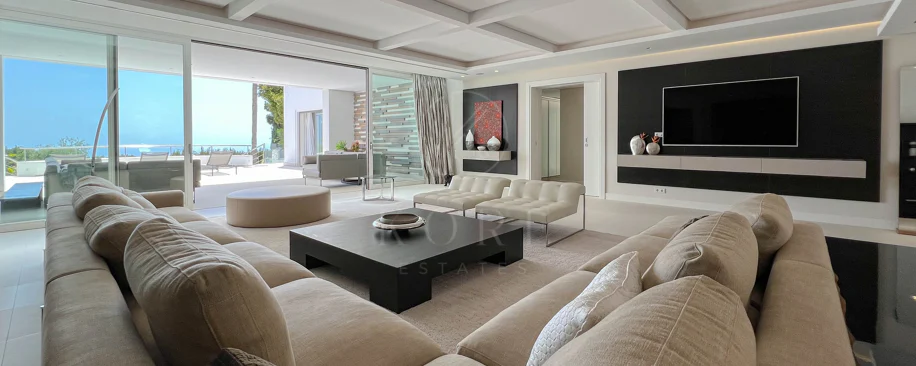 Fantastic modern villa with amazing panoramic sea views in La Zagaleta