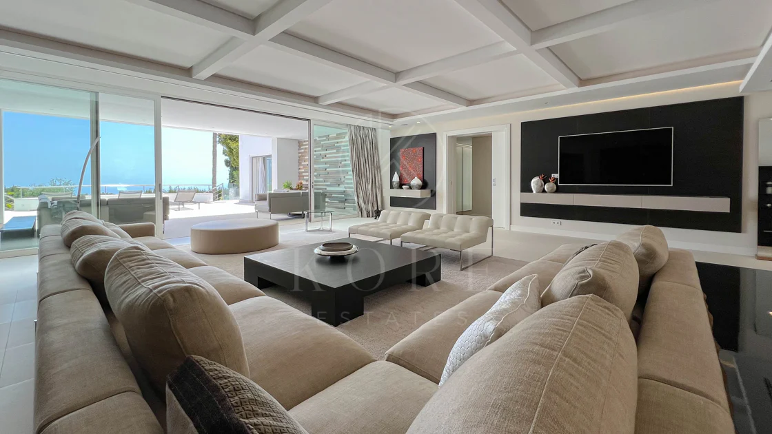 Fantastic modern villa with amazing panoramic sea views in La Zagaleta
