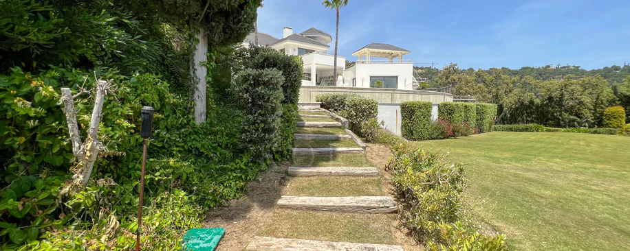 Fantastic modern villa with amazing panoramic sea views in La Zagaleta